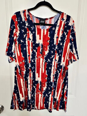 Jostar Short Sleeve Abstract Tee in Blue & Red Like New